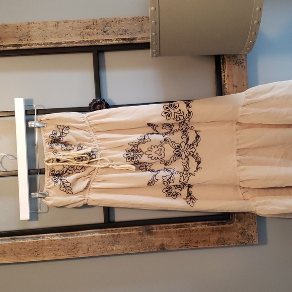 flying tomato dress - Picture 1 of 4